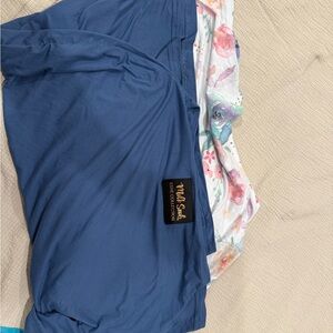 2 Milk snob Blue and floral nursing covers